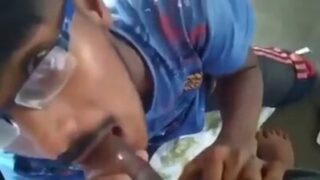 Ajeeb bus stop pe gay blowjob clip