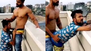 Bollywood ka stunt master apartment ki terrace pe chudai kar raha hai.