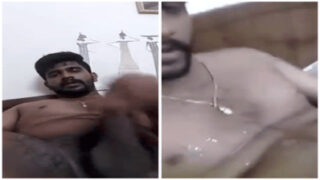 Ek hairy, horny hunk apne ripped chest pe cum kar raha hai