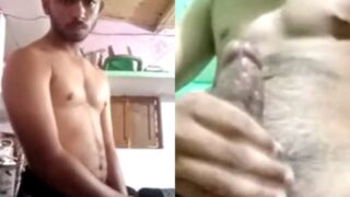 Ek homemade bodybuilder apne dick ko stroke karta hai cum nikalne ke liye.