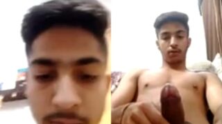 Exam ke baad Hairy Bush college ka launda hilata hai.