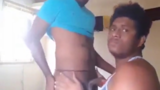 Hot roomates timepass kar rahe hai chus ke aur chod ke.