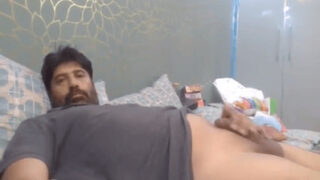 Mota hairy uncle apni pant utaar ke apne lund se khelta hai.