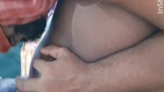 Nipple play aur sucking ka horny clip