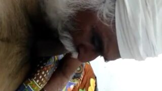 Punjabi budha aadmi bedroom mein hot gay xxx bj