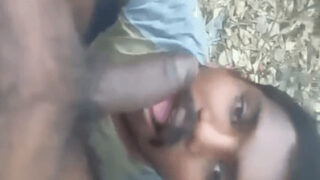 Sarvajanik roop se lund lollipop chusne wala slutty aadmi