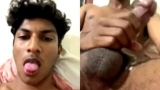 User ne submit kiya video ek Gay bande ka, apne dick ko crush karke mazze lete hue.